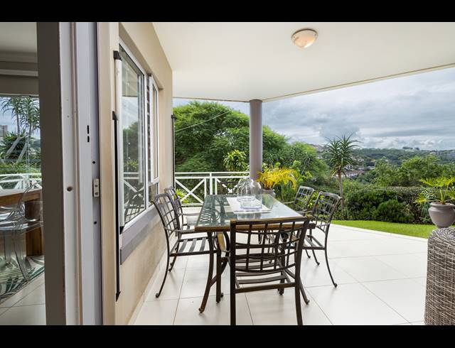 3 BEDROOM SIMPLEX FOR SALE IN LA LUCIA